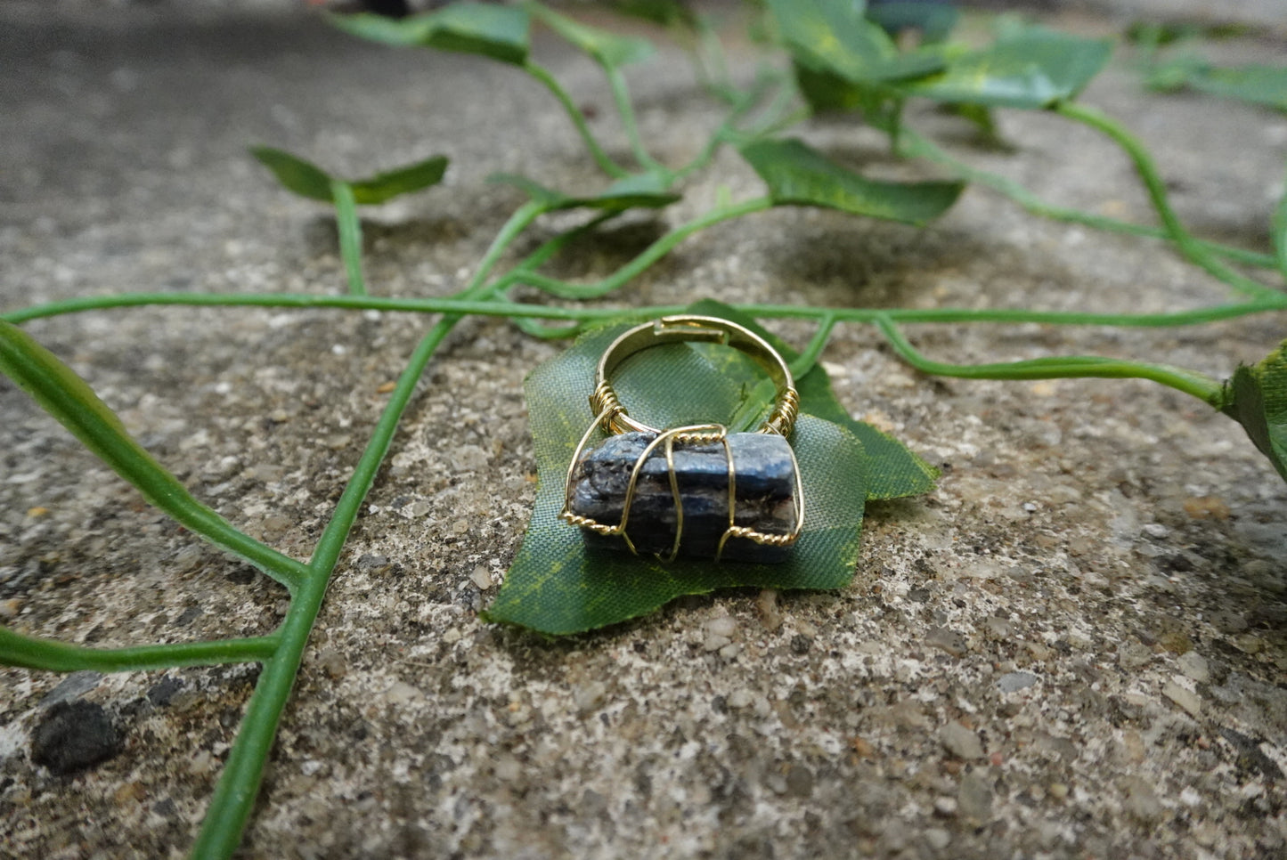 Gem Quartz Adjustable Rings